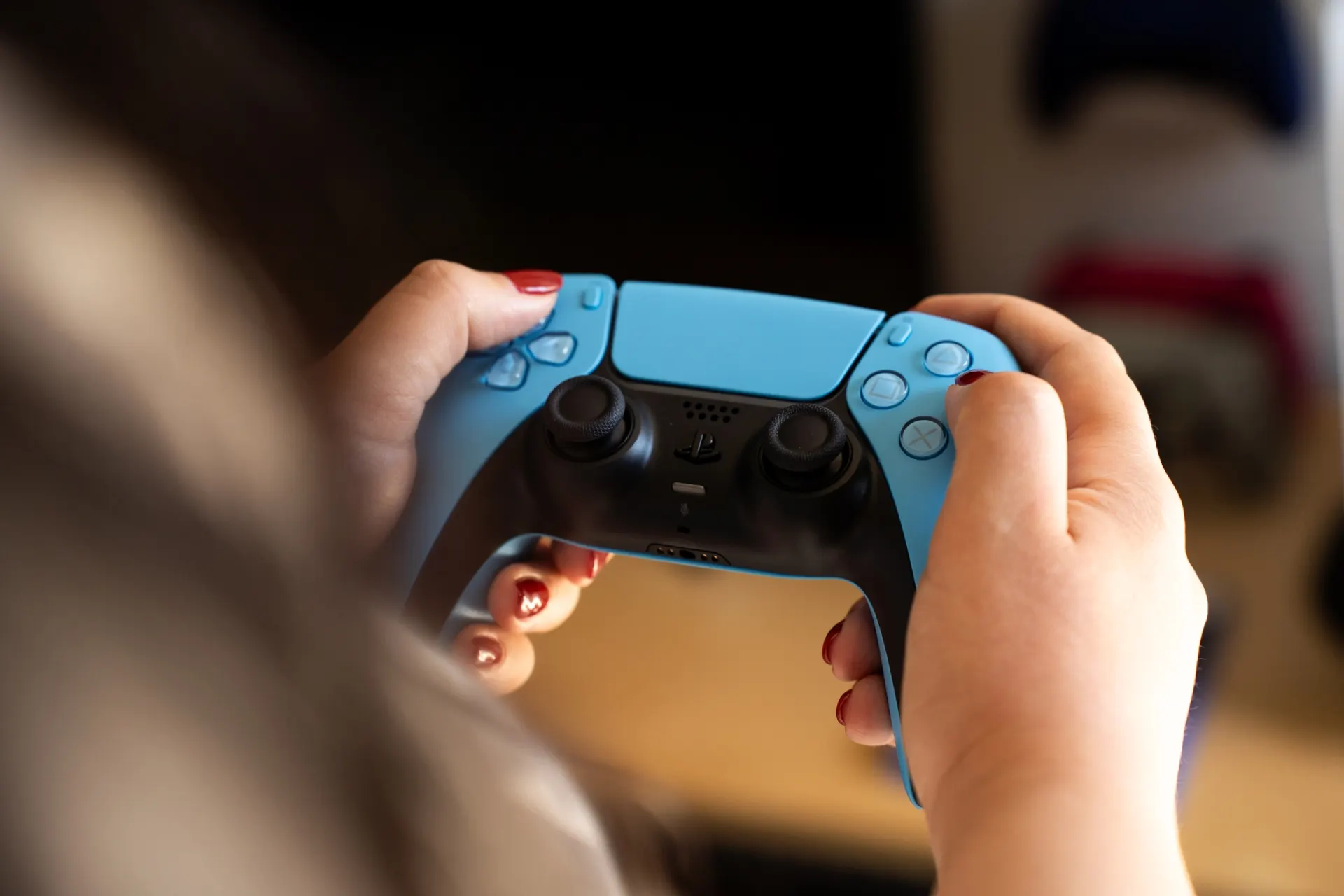 Сервис OONI зафиксировал самое заметное за год падение доступности Steam, PlayStation, Epic Games и других платформ в России; эксперты связывают это с блокировками и рекламой беттинга.
