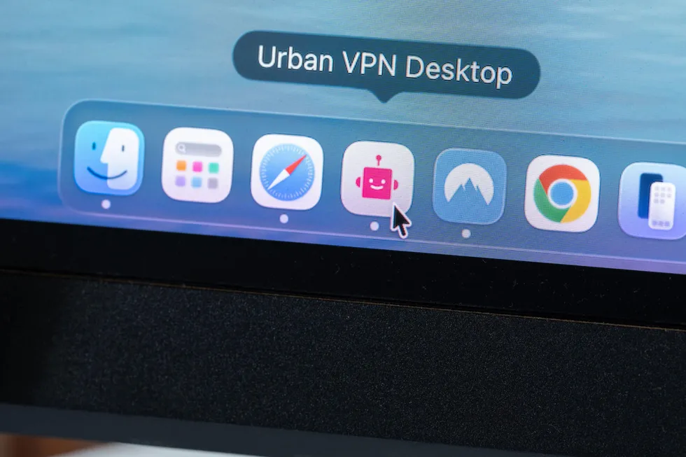 Блокировки популярных сервисов превратили VPN из инструмента единиц в повседневную привычку десятков миллионов. Государственные и технические меры сменяются новыми способами обхода — в выигрыше пока никто.