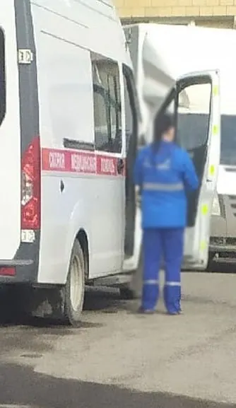 В посёлке Сергиево Медвежьегорского района связь пропала 10 июня. Оператор пообещал приехать устранять неисправность 18 июня; из‑за отсутствия связи сотрудники больницы не могли в течение двух дней сообщить родственникам о смерти пациента. В компании объясняют поломку последствиями грозы.