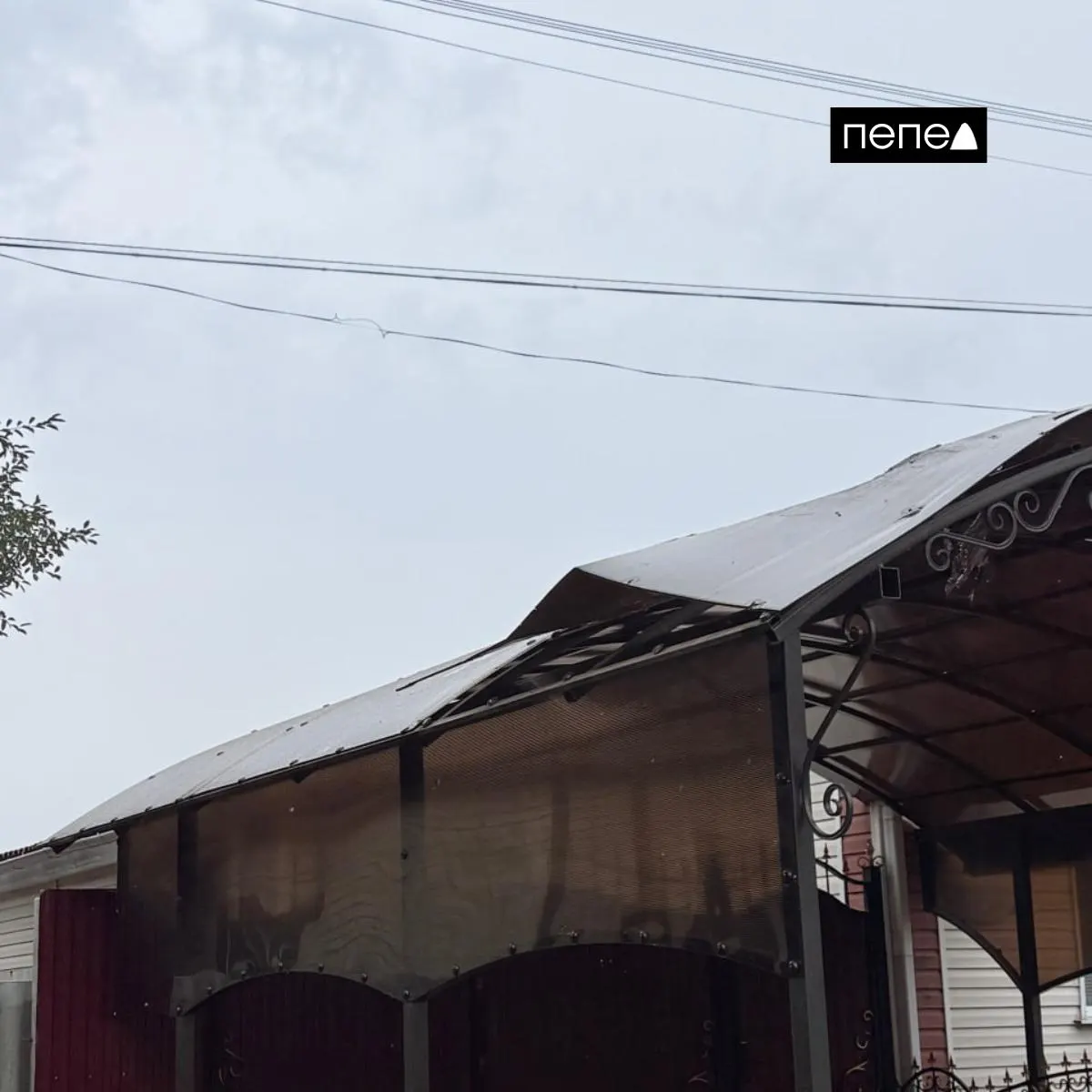 После полёта беспилотника часть домов на улице Солнечная осталась без доступа к сети; сроки восстановления пока не названы.