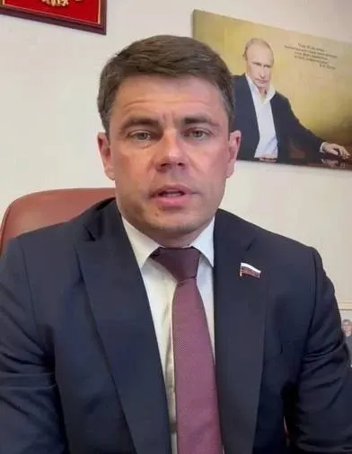 Обсуждают роль национального мессенджера МАХ как шага к суверенному интернету России и реакцию мирового сообщества.